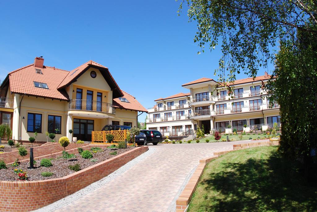 Hotel Rigga Willa Lucja วาดีสวาโวโว ภายนอก รูปภาพ